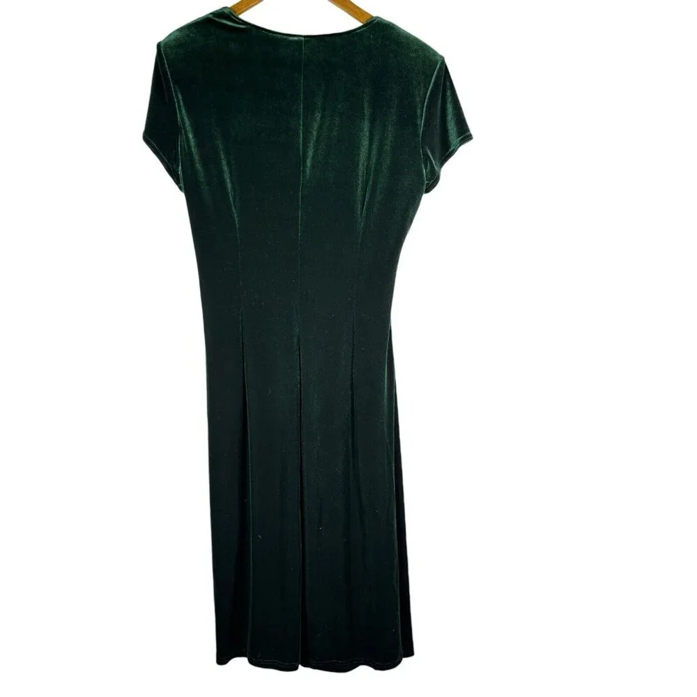 Signature By Robbie Bee Women's Dress Size 16 Green‎ Velvet Whimsical